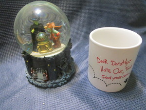Wizard of Oz snowglobe Wicked Witch...