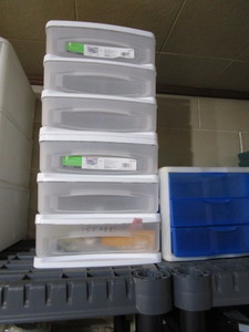 Plastic drawer units, three 3-drawe...