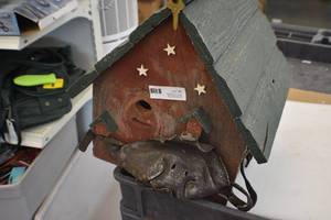 Bird house