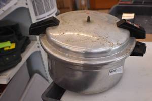 Pressure cooker