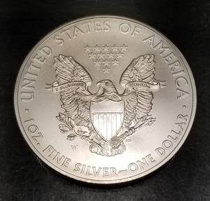 2008 AMERICAN SILVER EAGLE 1 TROY OZ .999 FINE SILVER DOLLAR