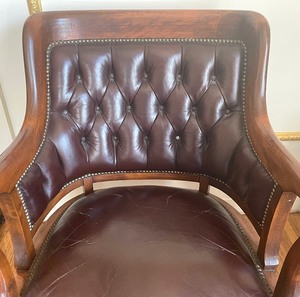 Elegant Vintage Leather Chair