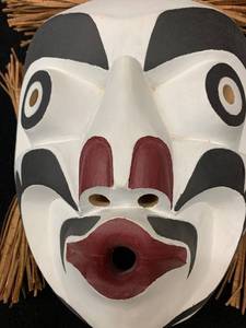 lot 2 image: HAND CARVED AND PAINTED FIRST NATIONS MOON RAVEN MASK