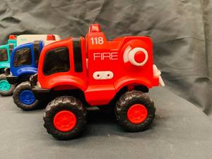 lot 21 image: TOY EMERGENCY VEHICLES