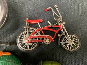 lot 25 image: TRAILER, MOTORBIKES AND BICYCLE