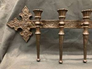 lot 37 image: Amazing Vintage Midcentury Wall Sconce with Chains and Wall Ornament