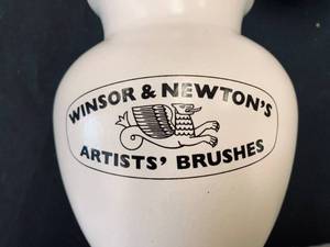lot 86 image: Windsor & Newton Pottery Made Brush Pots