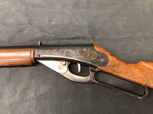 lot 83 image: Daisy Western Carbine Model 111 Air Gun