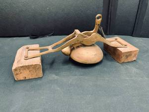 lot 90 image: 1920s Boxing Ring Bell