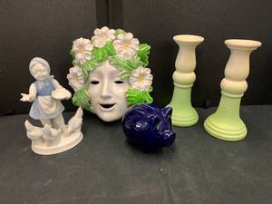 lot 109 image: Fun and Colorful Ceramic Group