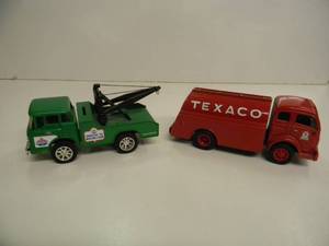 lot 45 image: 2 - ERTL COIN BANK TRUCKS - STANDARD AMERICAN OIL TOW TRUCK & TEXACO TANKER - COOL PIECES - NICE - SEE PICTURES