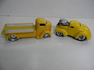 lot 49 image: JADA 124 SCALE 1947 FORD COE FLATBED CUSTOM TRUCK  #90657 &  - MUSCLE MACHINES 124 SCALE 1941 WILLYS COUPE CUSTOM- GREAT PIECES - SEE PICTURES