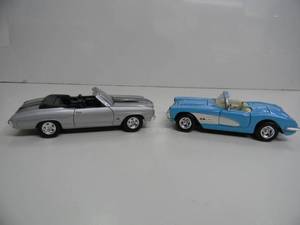 lot 54 image: WELLY 124 SCALE CHEVROLET CHEVELLE SS 454 & MOTORMAX 124 SCALE 1959 CHEVROLET CORVETTE #68016 - GREAT PIECES - SEE PICTURES
