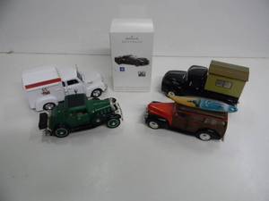 lot 57 image: COLLECTION OF 5 CARS - APPROX 135 SCALE - DISPLAY ONLY - NICE SET - SEE PICTURES