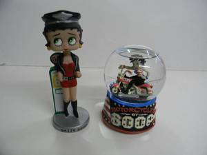 lot 66 image: BETTY BOOP SET - COOL PIECES - SEE PICTURES