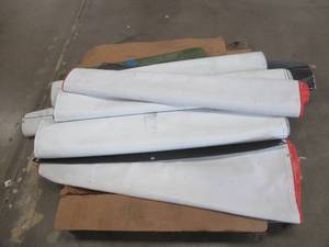WHOLESALE PALLET OF VINYL SIGNS (SEE PHOTOS)