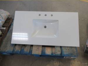 42 in x 22 in WHITE VANITY TOP (NICE CONDITION, A FEW SCRATCHES ON THE TOP, A CHIP ON THE BOTTOM FRONT SIDE (SEE PHOTOS))