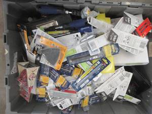 WHOLESALE BIN OF TOOLS & OTHER MISC. ITEMS (SEE PHOTOS)