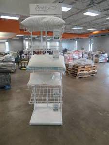 WHITE RETAIL DISPLAYER (LIKE NEW CONDITION)