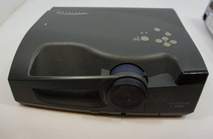 lot 20 image: Lightware L-1020 Projector
