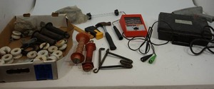 lot 68 image: Garage Accessories