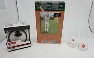 lot 122 image: Groove Your Swing, 7Up Glasses, Towel Ring NIB