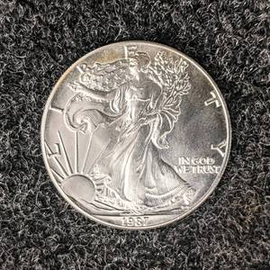 1987 American Silver Eagle - 1 Troy Oz.