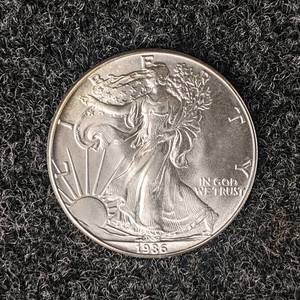 1986 American Silver Eagle - 1 Troy Oz.