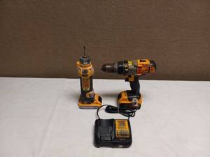 DEWALT DRILL & ROTARY TOOL WITH CHARGER