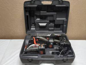 CRAFTSMAN (4) PIECE POWER TOOL SET WITH CASE
