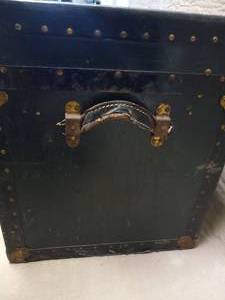 VINTAGE BLUE TRUNK WITH BRASS DETAIL