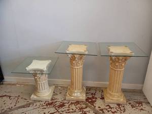 (3) PEDESTAL OR COLUMN WITH GLASS
