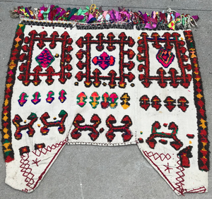 lot 269 image: Handmade Persian Oriental Rug Style Tent Door Cover
