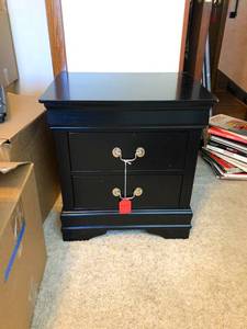 lot 319 image: Black Wood 2 Drawer Nightstand