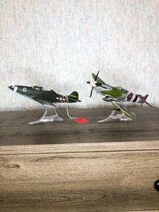 lot 324 image: 2 Unimax Diecast Military Airplanes