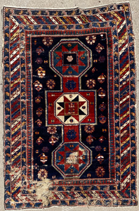 lot 254 image: Handmade Persian Oriental Rug Carpet - Red with White star