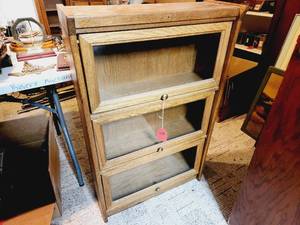 lot 419 image: Oak Barristers Bookshelf - 3 shelves