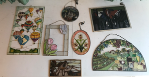 lot 400 image: Grp 6 Stained Glass Decorations