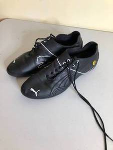 lot 449 image: Mens US 10 Size Puma Shoes w Ferrari Emblem