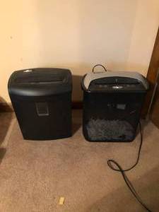 lot 517 image: 2 Electronic Paper Shredders