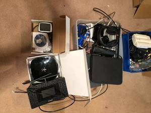 lot 519 image: Lot Misc. Electronics