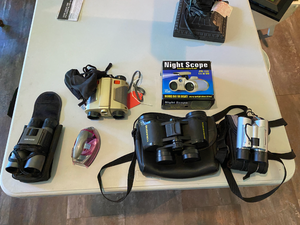 lot 27 image: Group of Binoculars