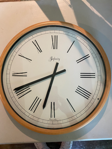 lot 59 image: 15 Wall and Table Clocks
