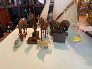 lot 81 image: 10 Small Horse Figurines and Wine Stopper