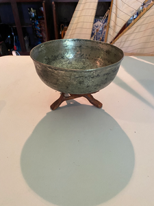 lot 152 image: Antique Islamic Metal Bowl on Wood Stand