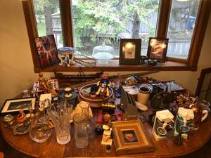 lot 304 image: Huge Group of Misc. Decor Items