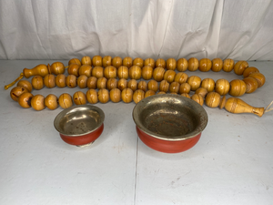 lot 162 image: Tibetan Nesting Wooden Bowls & Beads