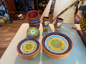 lot 172 image: Colorful Set of Gibson Dishware