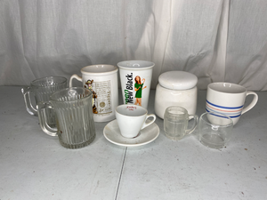 lot 221 image: 9 Coffee and Tea Objects