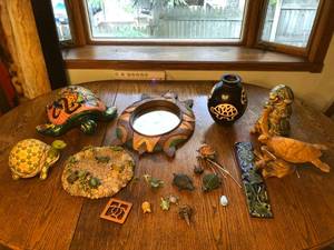 lot 112 image: Lrg Grp Turtle Items, including Jim Shore